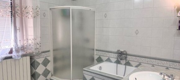 5 rooms Apartment in Livorno, Italy No. 306686 16