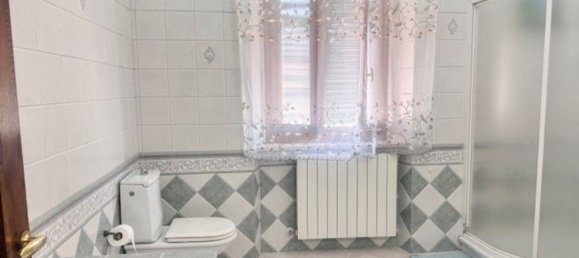 5 rooms Apartment in Livorno, Italy No. 306686 17
