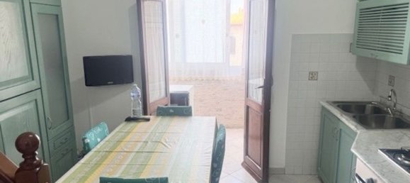5 rooms Apartment in Livorno, Italy No. 306686 6