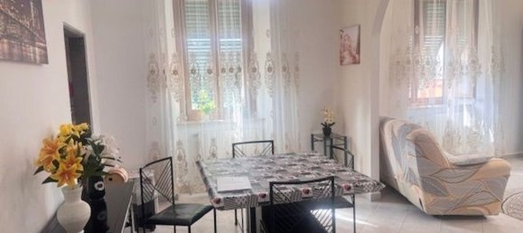 5 rooms Apartment in Livorno, Italy No. 306686 2