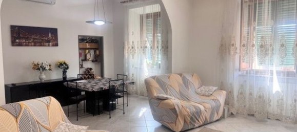 5 rooms Apartment in Livorno, Italy No. 306686 3