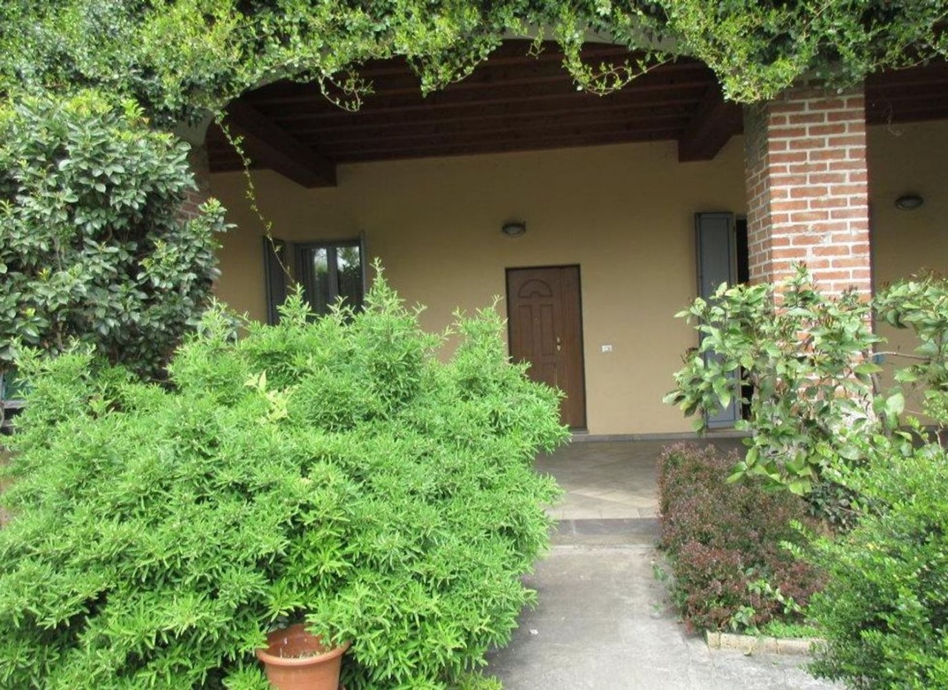 Casa de 4 habitaciónes en Monza, Italy No. 5268