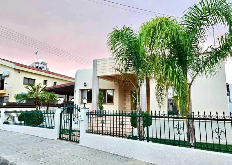 4 chambres Villa à Episkopi, Cyprus No. 7158