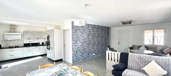 3 bedrooms House in Salon-de-Provence, France No. 332668 2