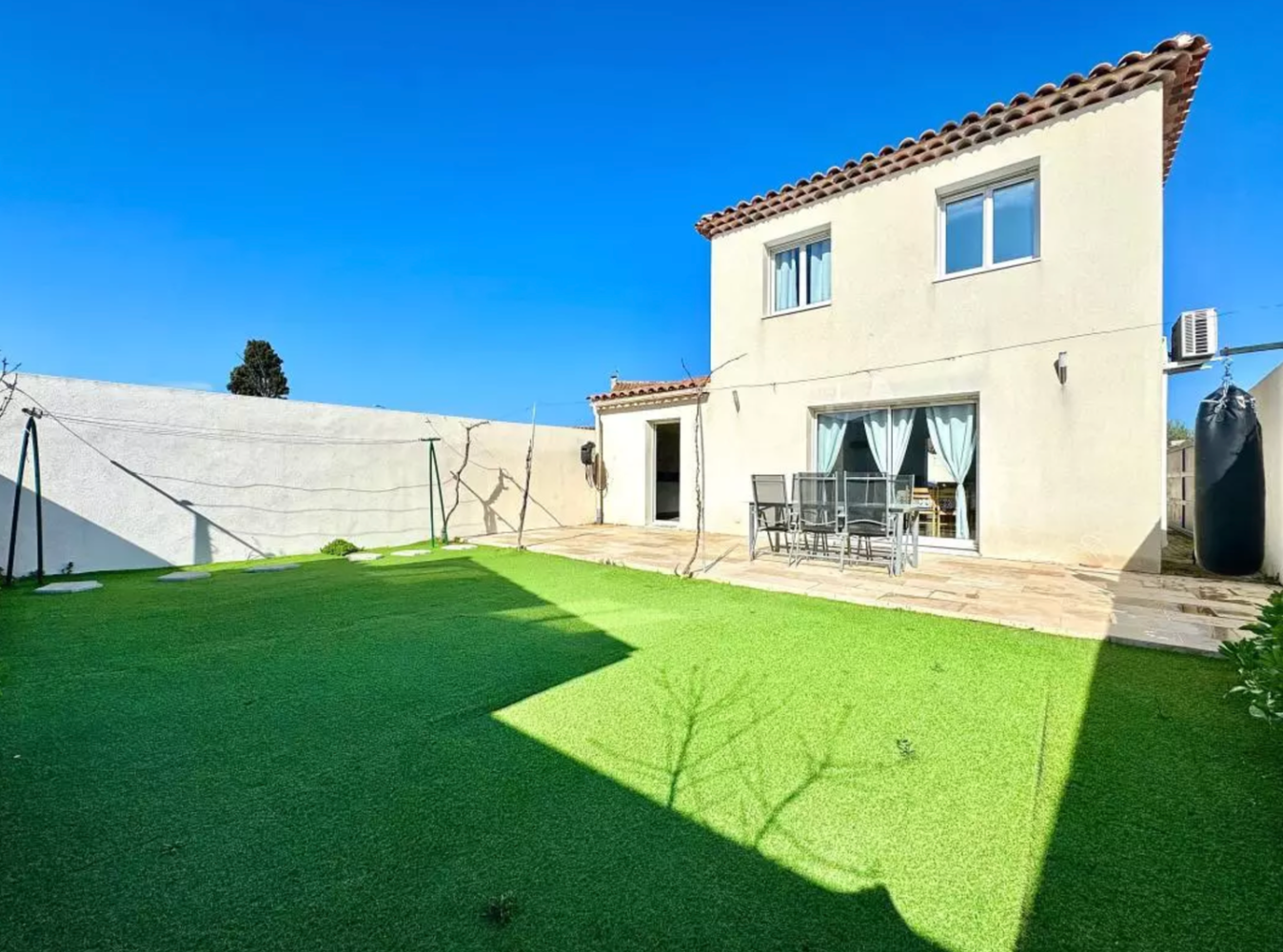 3 bedrooms House in Salon-de-Provence, France No. 332668