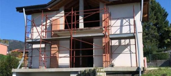 Villa de 4 divisões em Gavirate, Italy N.º 27810 18