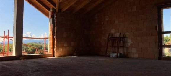 Villa de 4 divisões em Gavirate, Italy N.º 27810 10