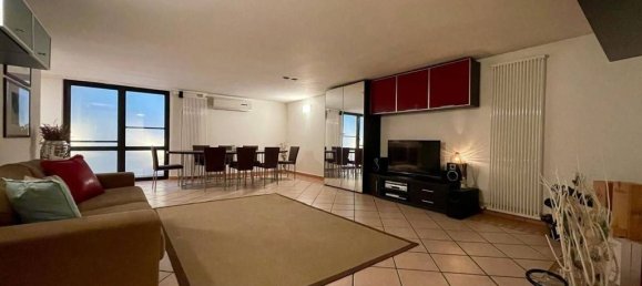 3 bedrooms Villa in Arese, Italy No. 166217 26