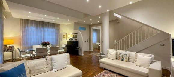 3 bedrooms Villa in Arese, Italy No. 166217 10