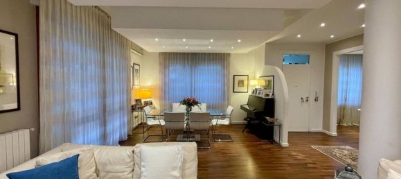 3 bedrooms Villa in Arese, Italy No. 166217 12