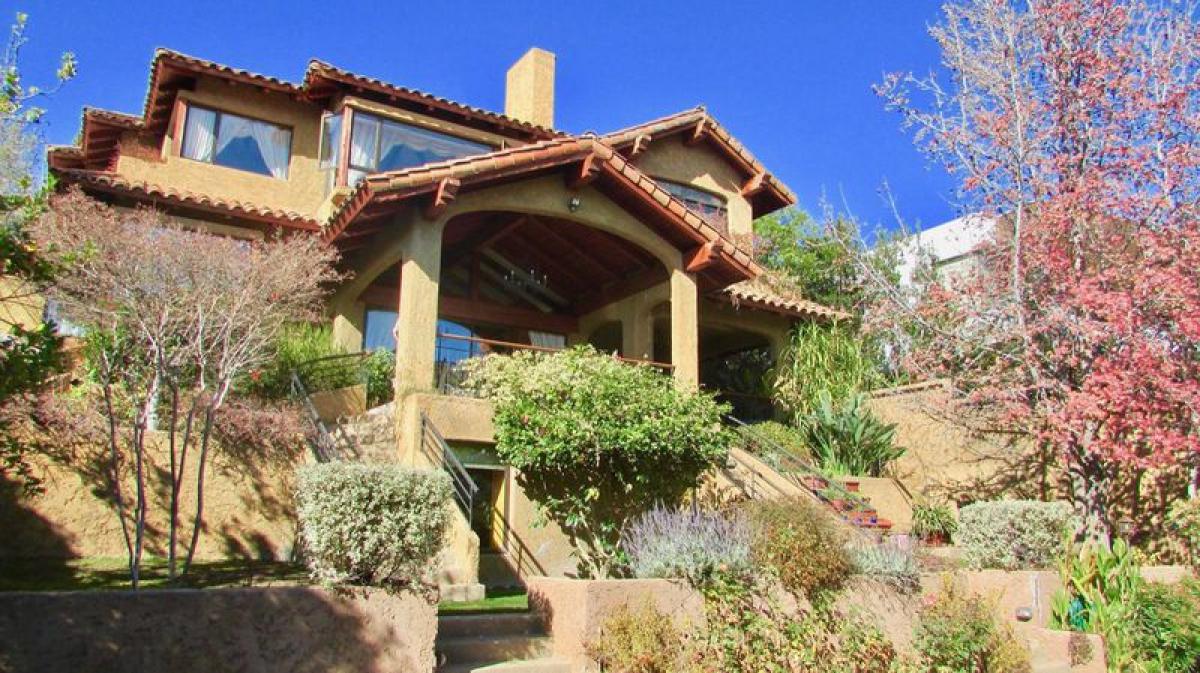 5 bedrooms House in Santiago, Chile No. 1446