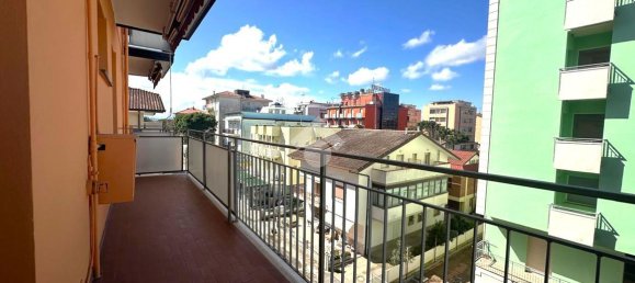 Apartamento de 2 habitaciónes en Cesenatico, Italy No. 5609 12