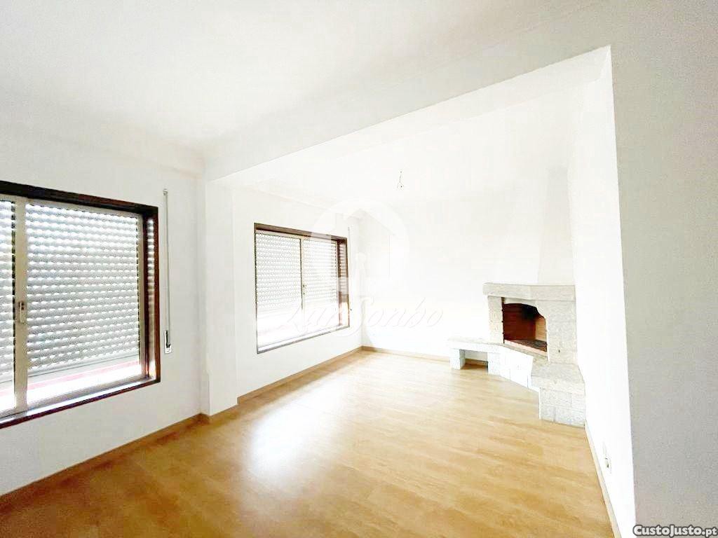 3 bedrooms Apartment in Povoa de Varzim, Portugal No. 54766