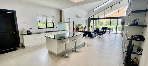 4 bedrooms Cafe / restaurant in Hua Hin, Thailand No. 8023 8