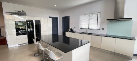 4 bedrooms Cafe / restaurant in Hua Hin, Thailand No. 8023 11