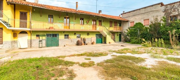 4 bedrooms House in Busca, Italy No. 159494 4