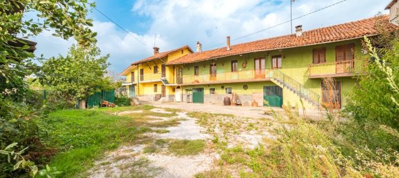 4 bedrooms House in Busca, Italy No. 159494 3