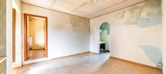 4 bedrooms House in Busca, Italy No. 159494 17