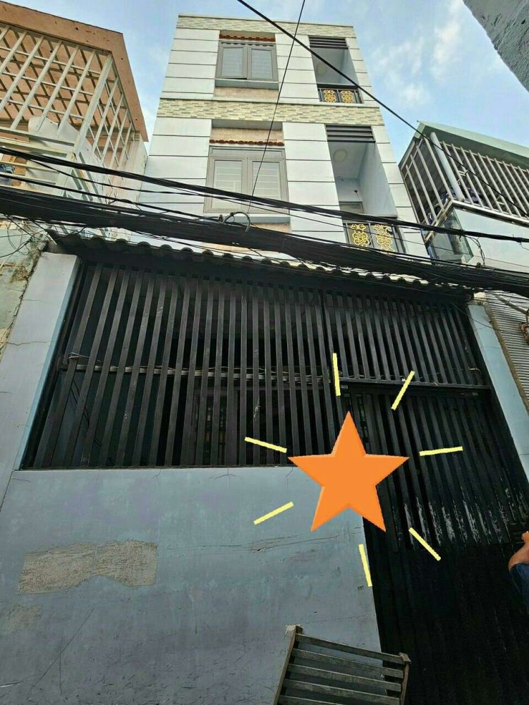 40m² Townhouse in District 7, Vietnam No. 15720