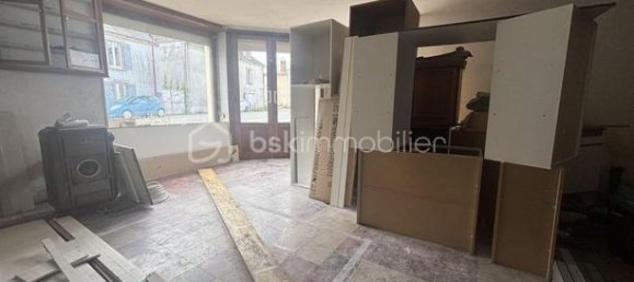 3 bedrooms House in Deux-Sevres, France No. 301411 3