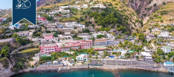 9 bedrooms Hotel in Naples, Italy No. 354923 5