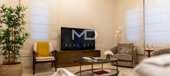 5 bedrooms Villa in Abu Dhabi, UAE No. 47954 5