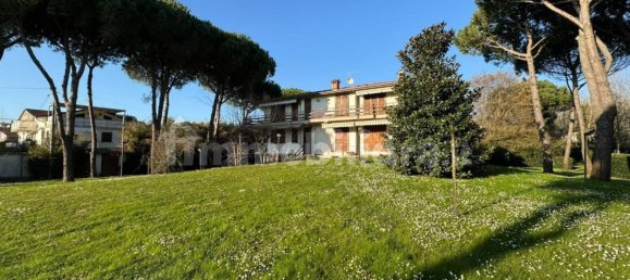 7 bedrooms Villa in Massa, Italy No. 349462 23