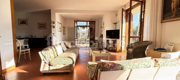 7 bedrooms Villa in Massa, Italy No. 349462 13