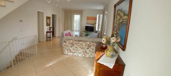 4 bedrooms Villa in Pietrasanta, Italy No. 85583 14