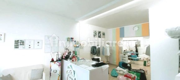 2غرفة عقار تجاري في Terni, Italy رقم 284595 2