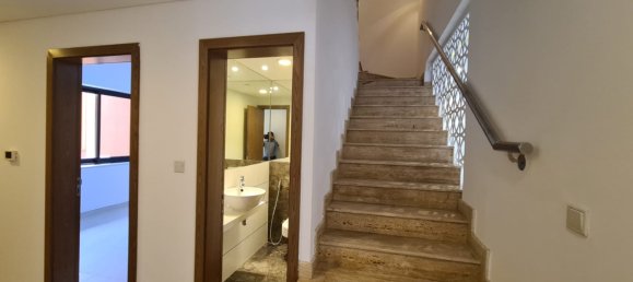 4 bedrooms Townhouse in Dubai Sports City, UAE No. 9507 3