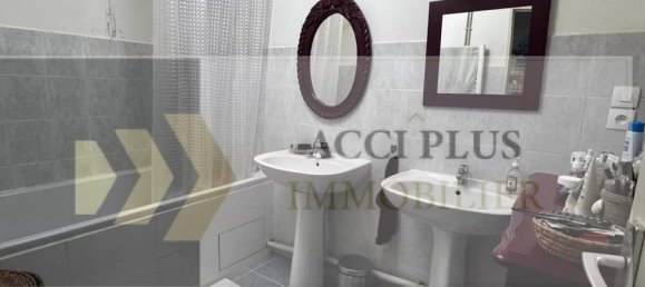 16 rooms Commercial property in Gard, France No. 292631 3