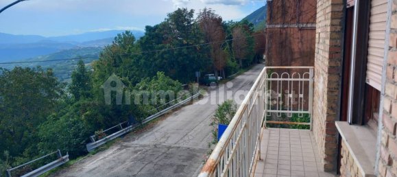 4 Schlafzimmer Wohnung in Pennapiedimonte, Italy, Nr. 351245 2