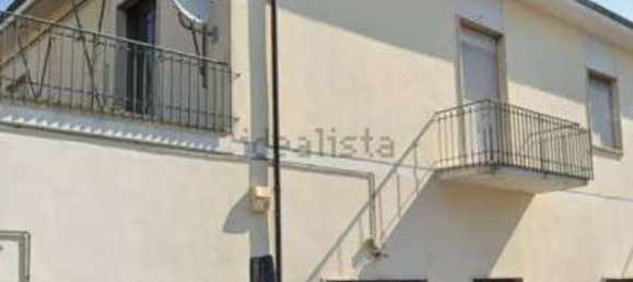 5 rooms Apartment in Pisa, Italy No. 263030 2