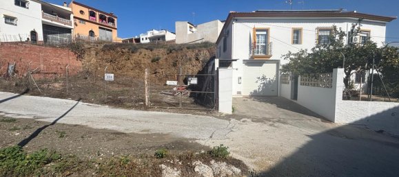 884m² Commercial property in Benamocarra, Spain No. 92016 4