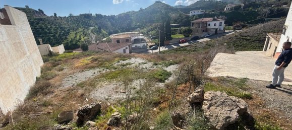 884m² Commercial property in Benamocarra, Spain No. 92016 6