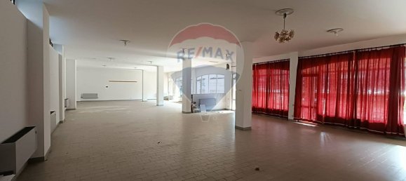 Propriété commerciale à Trescore Balneario, Italy 479m² No. 313779 2