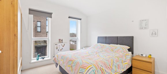 2 bedrooms House in Coulsdon, United Kingdom No. 1000 11