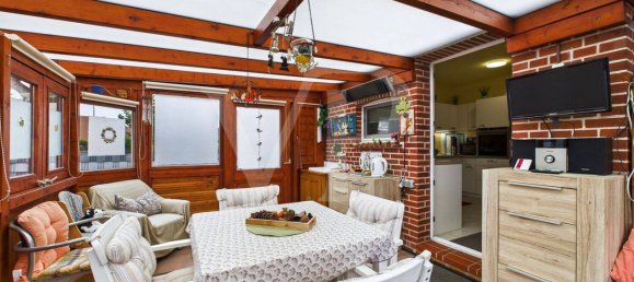 3 bedrooms Townhouse in Leer, Germany No. 289729 9