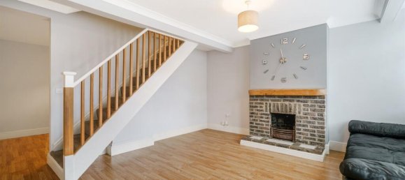 2 bedrooms House in Feltham, United Kingdom No. 9808 3