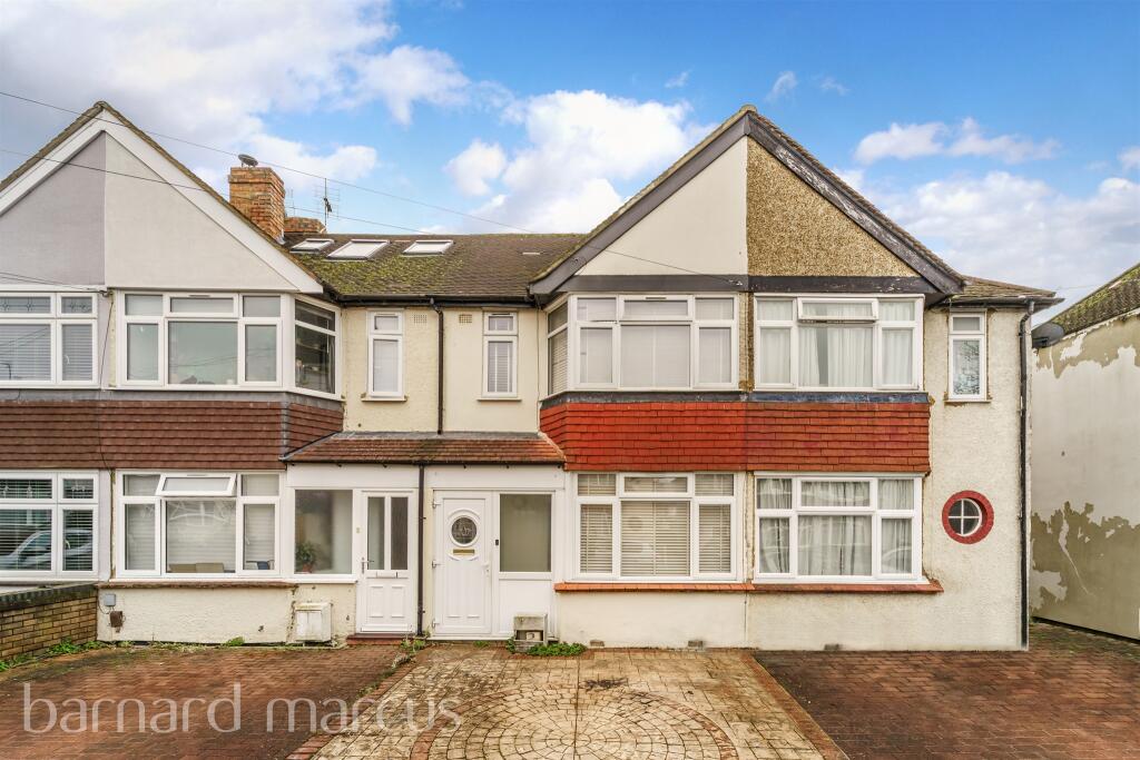 2 bedrooms House in Feltham, United Kingdom No. 9808