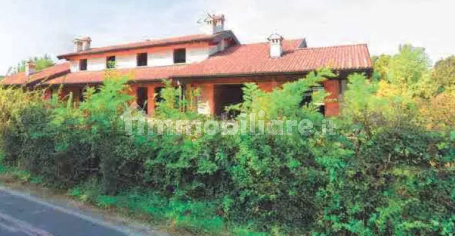 2 bedrooms Building in Manerba del Garda, Italy No. 98782