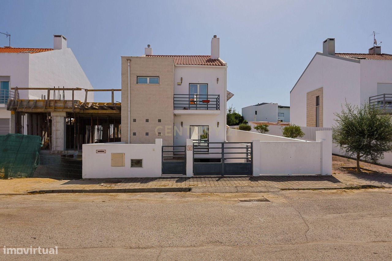 3 bedrooms House in Palmela, Portugal No. 353159