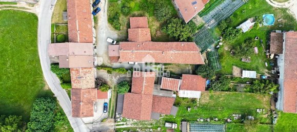 2 bedrooms House in Pavone Canavese, Italy No. 329527 11