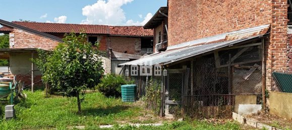 2 bedrooms House in Pavone Canavese, Italy No. 329527 8