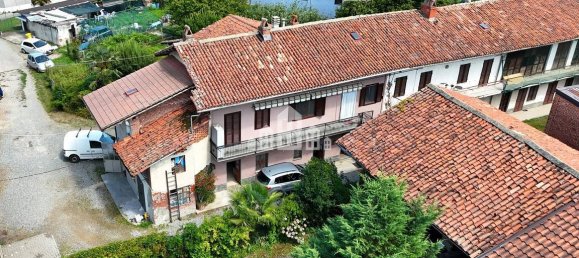 2 bedrooms House in Pavone Canavese, Italy No. 329527 13