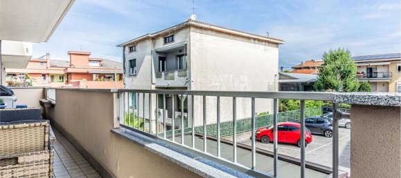 3 bedrooms Apartment in Giussano, Italy No. 361146 9