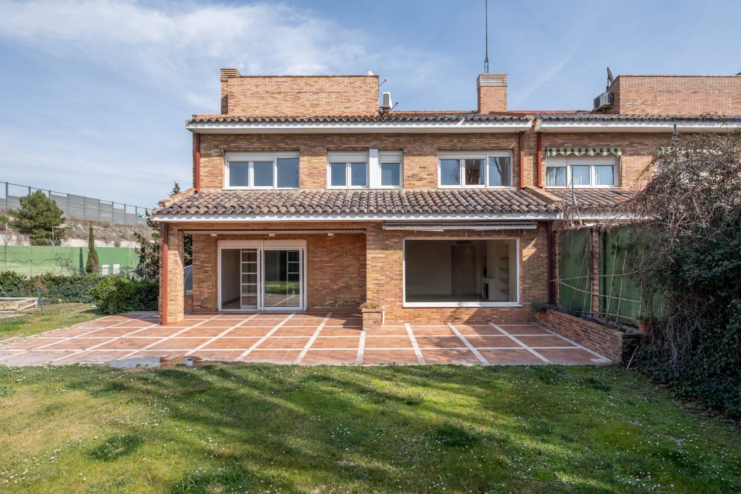 5 bedrooms House in Zaragoza, Spain No. 61568