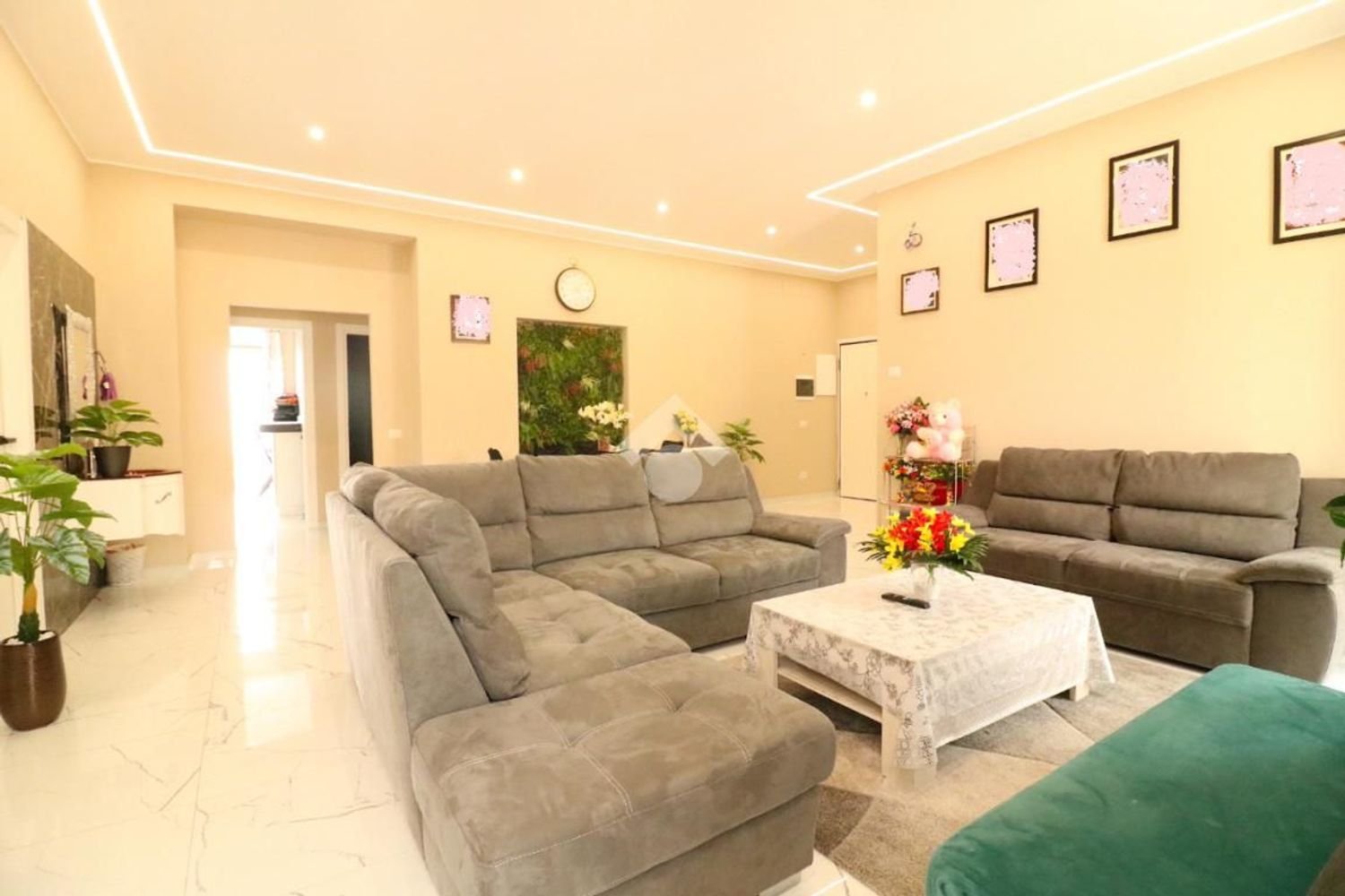 5 rooms Apartment in Genzano di Roma, Italy No. 173038