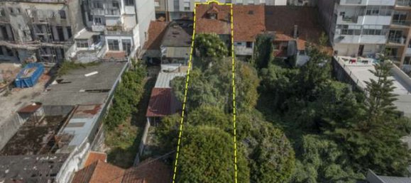 730m² Building in Porto, Portugal No. 138427 3